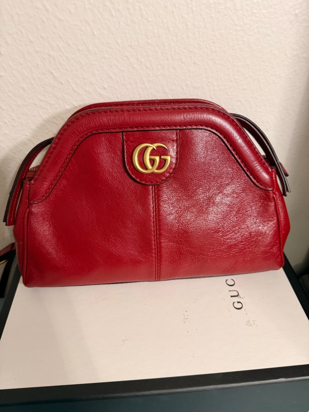 Gucci RE(BELLE) Shoulder Bag Leather Small in Red
